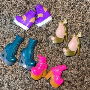 Miscellaneous Shoes (2015) | Bratz